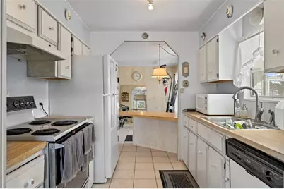 12075 Walshwood Avenue, Brooksville, FL 34613 - Photo 15