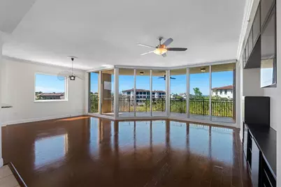 5823 Bowen Daniel Drive #401, Tampa, FL 33616 - Photo 3