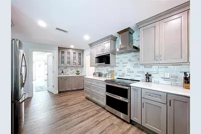 13879 Kimberly Drive, Largo, FL 33774 - Photo 5