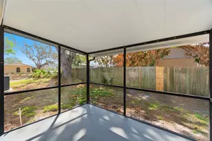 727 Isleton Dr, Brandon, FL 33511 - Photo 5