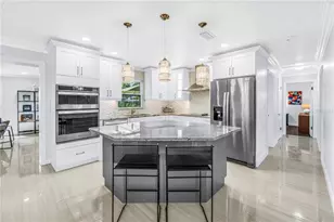 2898 56th Ln N, Saint Petersburg, FL 33710 - Photo 13