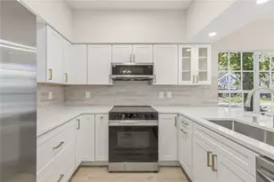 2709 Penzance St, Palm Harbor, FL 34684 - Photo 15