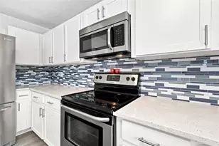 7123 Silvermill Dr, Tampa, FL 33635 - Photo 23