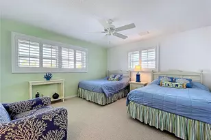 7711 Bayshore Dr, Treasure Island, FL 33706 - Photo 23