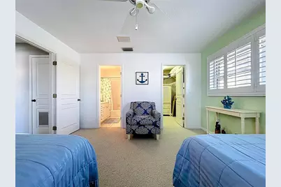 7711 Bayshore Drive, Treasure Island, FL 33706 - Photo 23