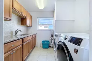 7711 Bayshore Dr, Treasure Island, FL 33706 - Photo 21