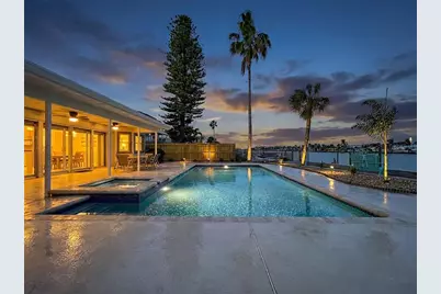 7711 Bayshore Drive, Treasure Island, FL 33706 - Photo 43