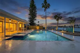 7711 Bayshore Dr, Treasure Island, FL 33706 - Photo 43