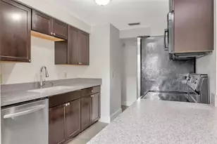 2826 W Shelton Ave, Tampa, FL 33611 - Photo 17