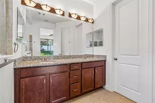 1214 Florablu Dr, Seffner, FL 33584 - Photo 19