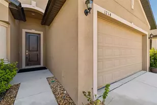 1214 Florablu Dr, Seffner, FL 33584 - Photo 3