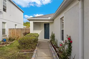 10462 Blackmore Dr, Tampa, FL 33647 - Photo 7