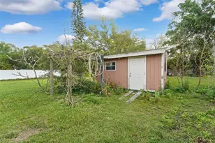 2007 Golf View Dr, Dunedin, FL 34698 - Photo 29