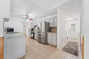 2007 Golf View Dr, Dunedin, FL 34698 - Photo 7