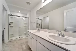 6803 Branham Mill Ct, Zephyrhills, FL 33542 - Photo 15