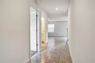 6803 Branham Mill Ct, Zephyrhills, FL 33542 - Photo 3