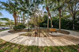 2210 Utopian Dr E, Clearwater, FL 33763 - Photo 9