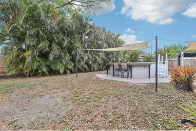 7017 Meadowlawn Drive N, Saint Petersburg, FL 33712 - Photo 25