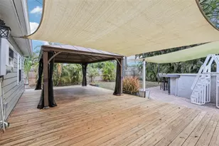 7017 Meadowlawn Dr N, Saint Petersburg, FL 33712 - Photo 23