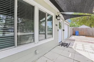 7017 Meadowlawn Dr N, Saint Petersburg, FL 33712 - Photo 31