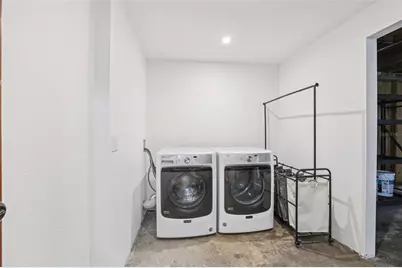 7017 Meadowlawn Drive N, Saint Petersburg, FL 33712 - Photo 21