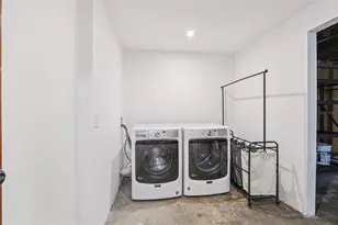 7017 Meadowlawn Dr N, Saint Petersburg, FL 33712 - Photo 21