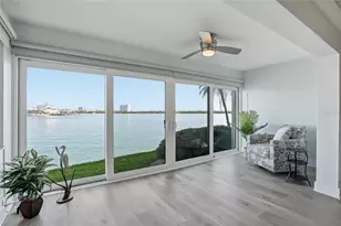 868 Bayway Blvd, Clearwater Beach, FL 33767 - Photo 5