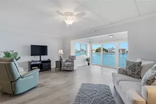 868 Bayway Blvd, Clearwater Beach, FL 33767 - Photo 15