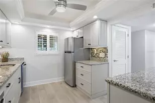 868 Bayway Blvd, Clearwater Beach, FL 33767 - Photo 11