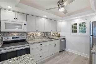 868 Bayway Blvd, Clearwater Beach, FL 33767 - Photo 7