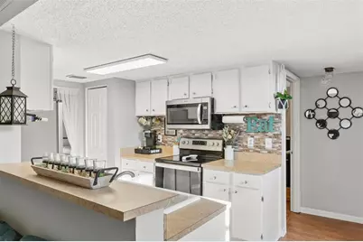 12231 Armenia Gables Circle, Tampa, FL 33612 - Photo 5