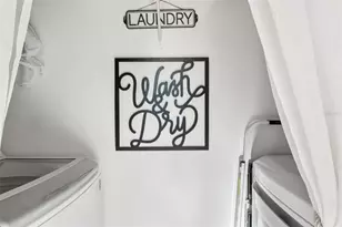 12231 Armenia Gables Cir, Tampa, FL 33612 - Photo 9