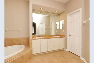 13714 Artesa Bell Drive, Riverview, FL 33579 - Photo 5