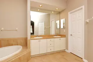 13714 Artesa Bell Dr, Riverview, FL 33579 - Photo 5