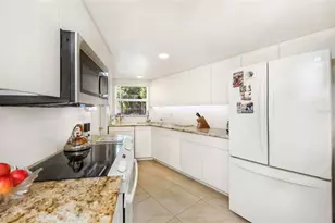 6613 Flamingo Way S, Saint Petersburg, FL 33707 - Photo 17