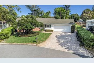 6613 Flamingo Way S, Saint Petersburg, FL 33707 - Photo 1
