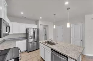 18276 Turning Leaf Cir, Land O Lakes, FL 34638 - Photo 9