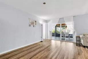 128 Euclid Ave, Seffner, FL 33584 - Photo 9