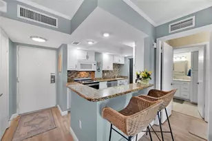 4900 Brittany Dr S, Saint Petersburg, FL 33715 - Photo 7