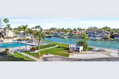 4900 Brittany Drive S #301, Saint Petersburg, FL 33715 - Photo 5