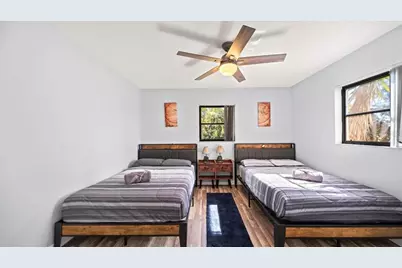 11195 Seabreeze Avenue, Port Charlotte, FL 33981 - Photo 17