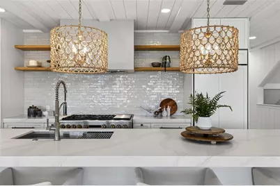 8505 Blind Pass Drive, Treasure Island, FL 33706 - Photo 17