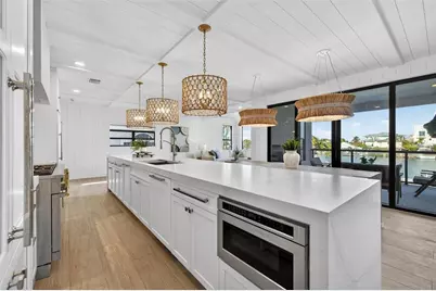 8505 Blind Pass Drive, Treasure Island, FL 33706 - Photo 21