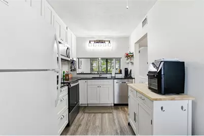 2424 W Tampa Bay Boulevard #M404, Tampa, FL 33607 - Photo 13