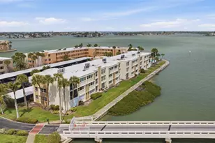 7465 Bay Island Dr S, South Pasadena, FL 33707 - Photo 1