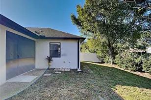 2004 Abbey Trace Dr, Dover, FL 33527 - Photo 17