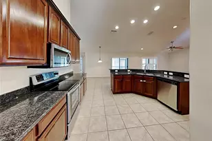 2004 Abbey Trace Dr, Dover, FL 33527 - Photo 11