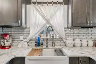 1409 Nelson Ave, Clearwater, FL 33755 - Photo 9