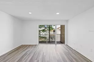 9940 7th Way N, Saint Petersburg, FL 33702 - Photo 15