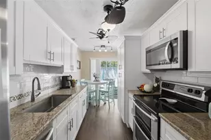 2074 Sunset Point Rd, Clearwater, FL 33765 - Photo 7